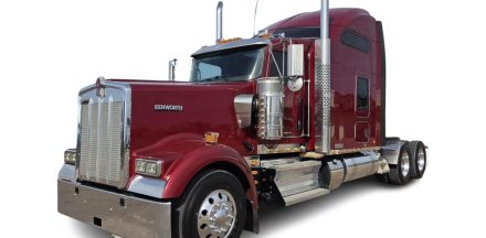 Featured image with white background for this 2022 Kenworth W900L (Stock number: UNR474561)